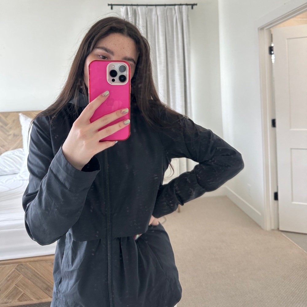 LULULEMON WATER RESISTANT JACKET